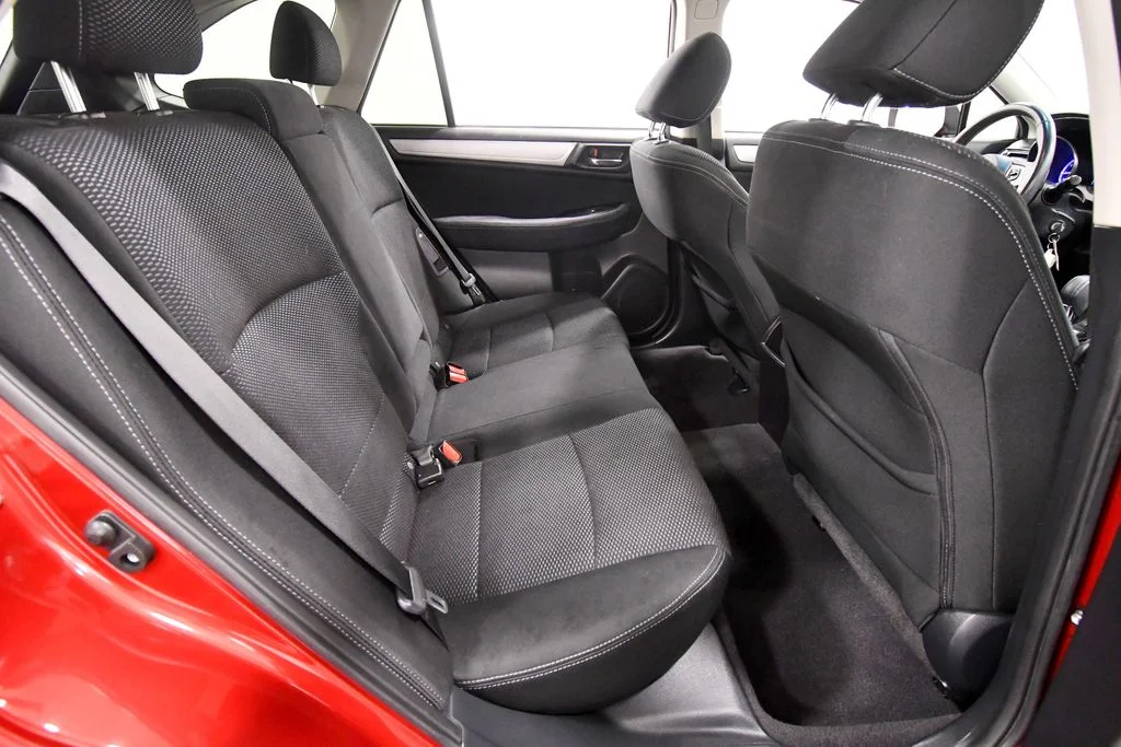 Used 2015 Red Subaru 2.5i Premium image 14