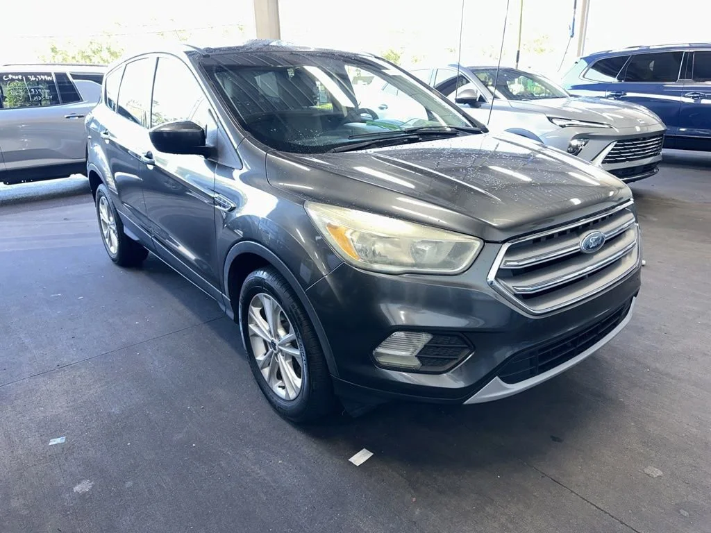 2017 Ford Escape SE's photo
