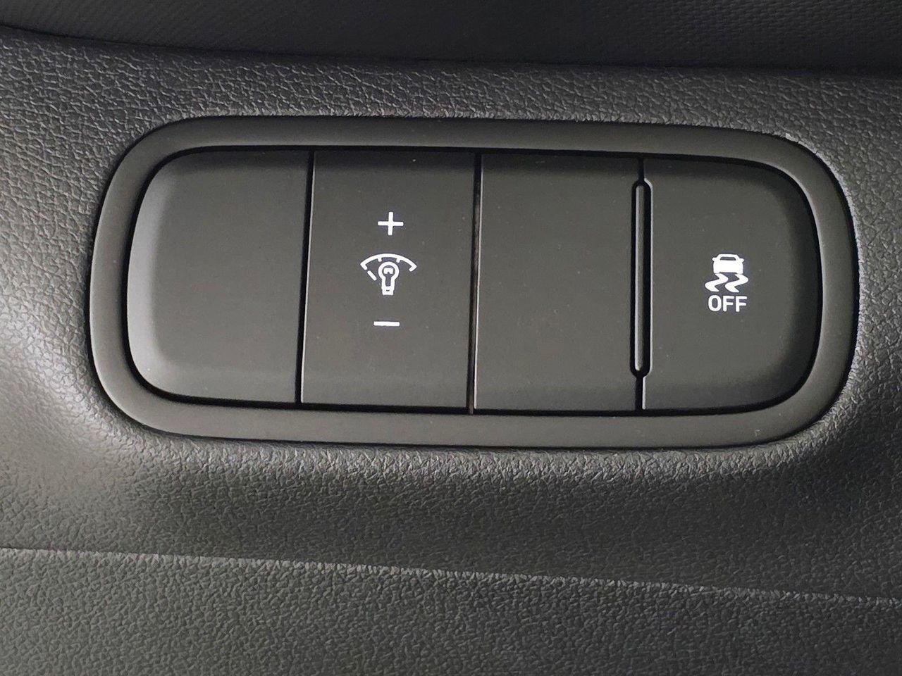 New 2026 Lunar White Hyundai SEL image 33