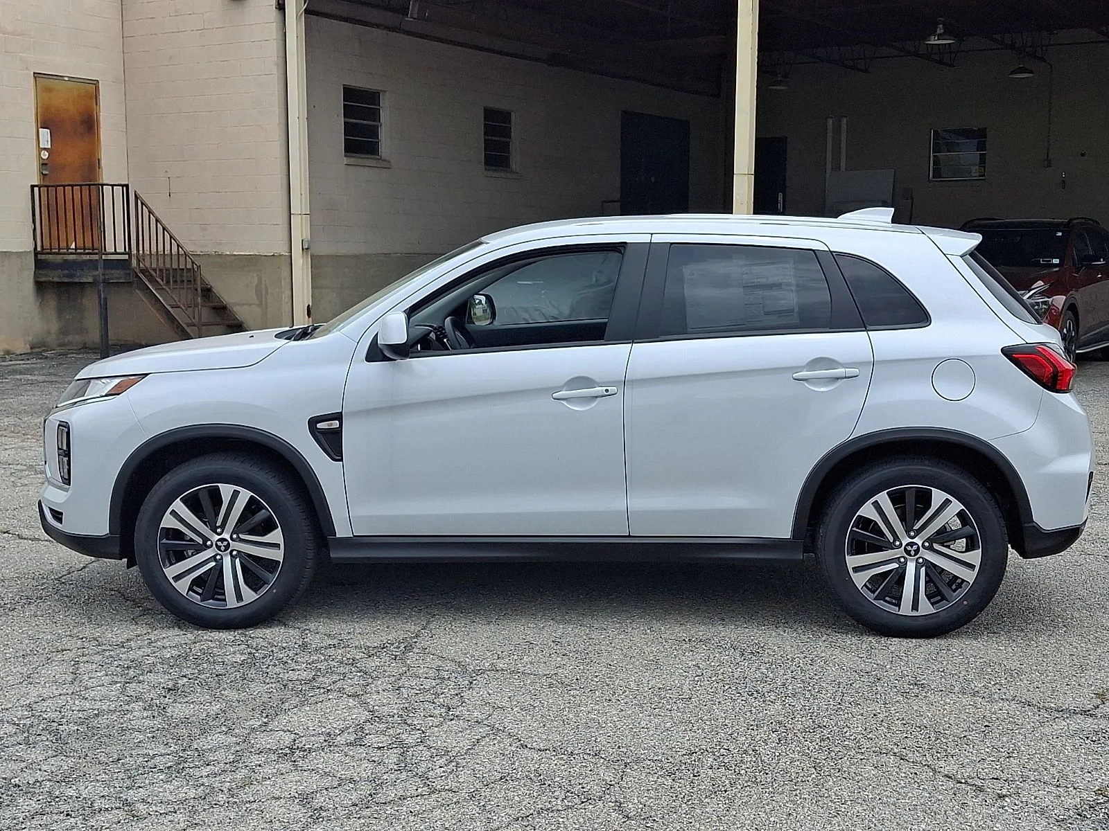 New 2026 White Mitsubishi 2.0 ES image 6