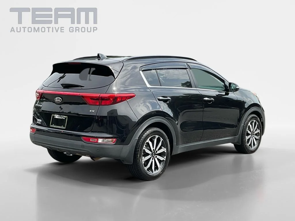 Used 2018 Red Kia EX image 7