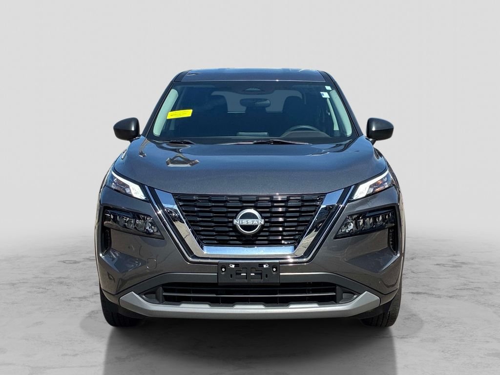 Used 2023 Gray Nissan S image 2