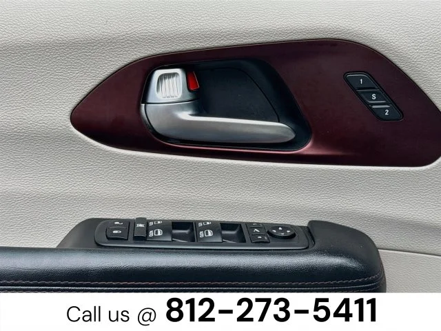Used 2019 White Chrysler Limited image 18