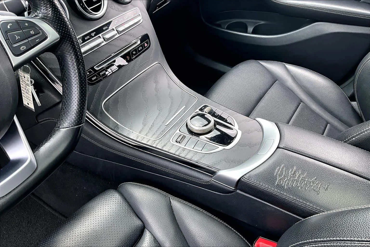 Used 2018 Iridium Silver Metallic Mercedes-Benz GLC 300 image 17
