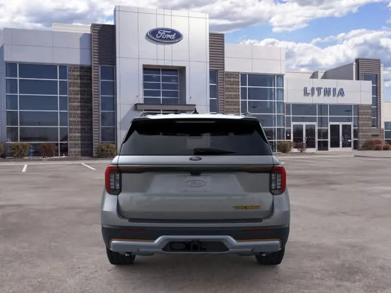 New 2026 Carbonized Gray Metallic Ford Tremor® image 5