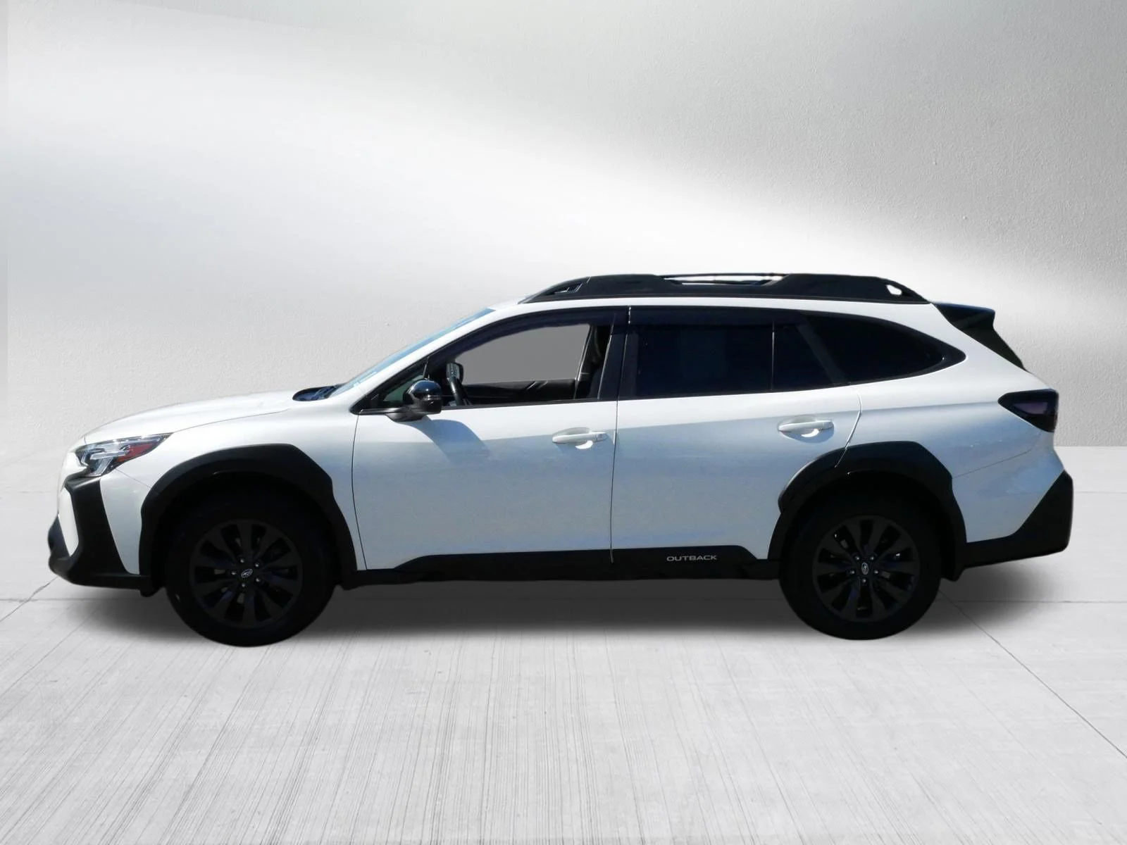 Used 2024 Crystal White Pearl Subaru Onyx Edition XT image 4