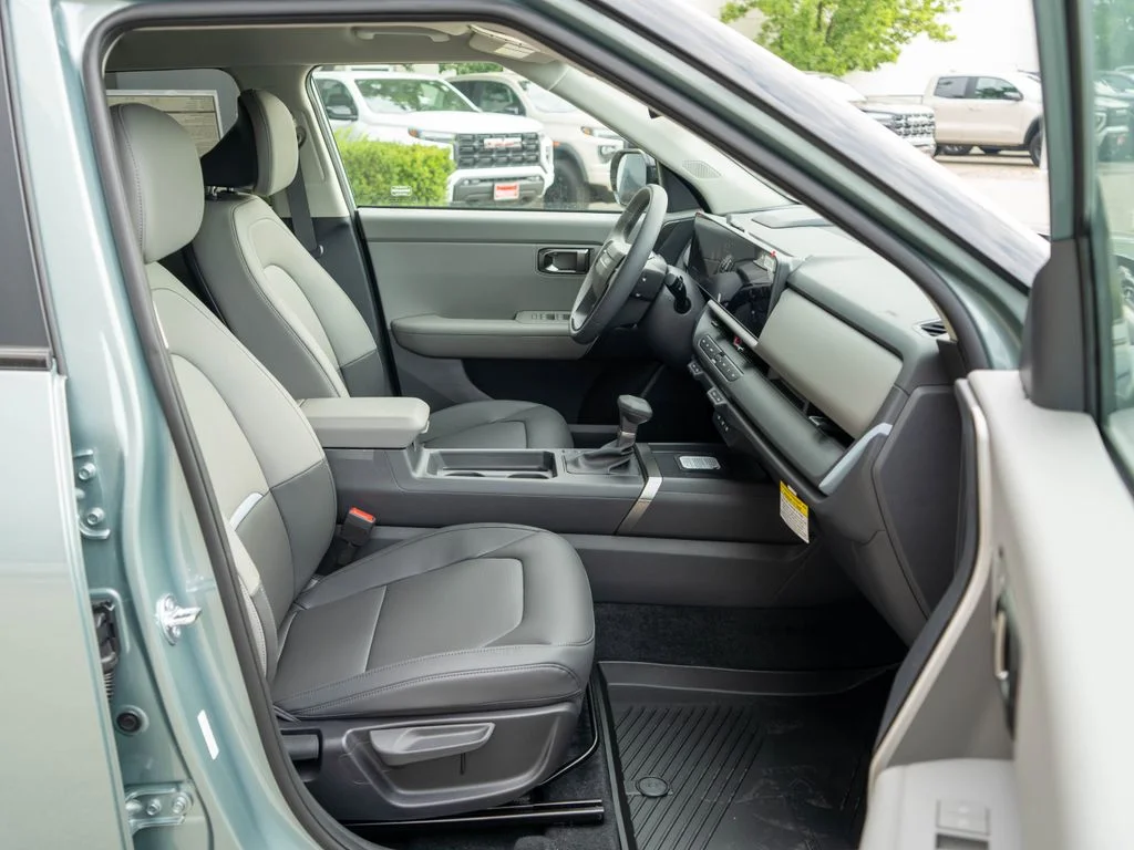 New 2027 Iceberg Green Kia EX image 10