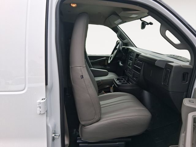 2025 Chevrolet Express Cargo Work Van - Photo 15