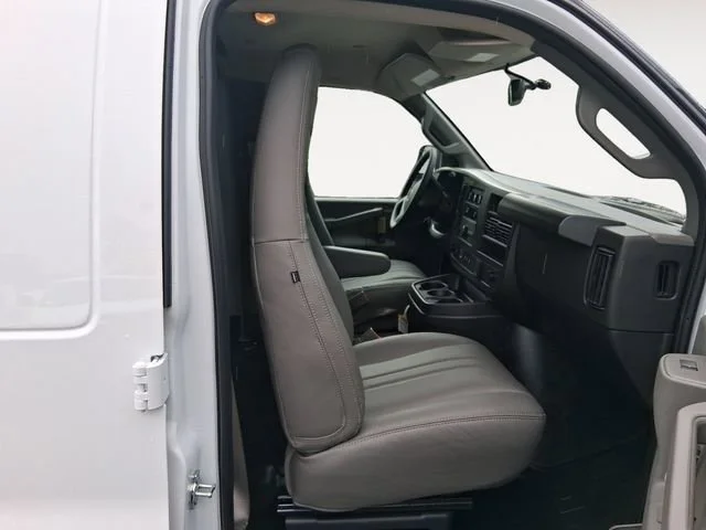 2025 Chevrolet Express Cargo Work Van - Photo 15