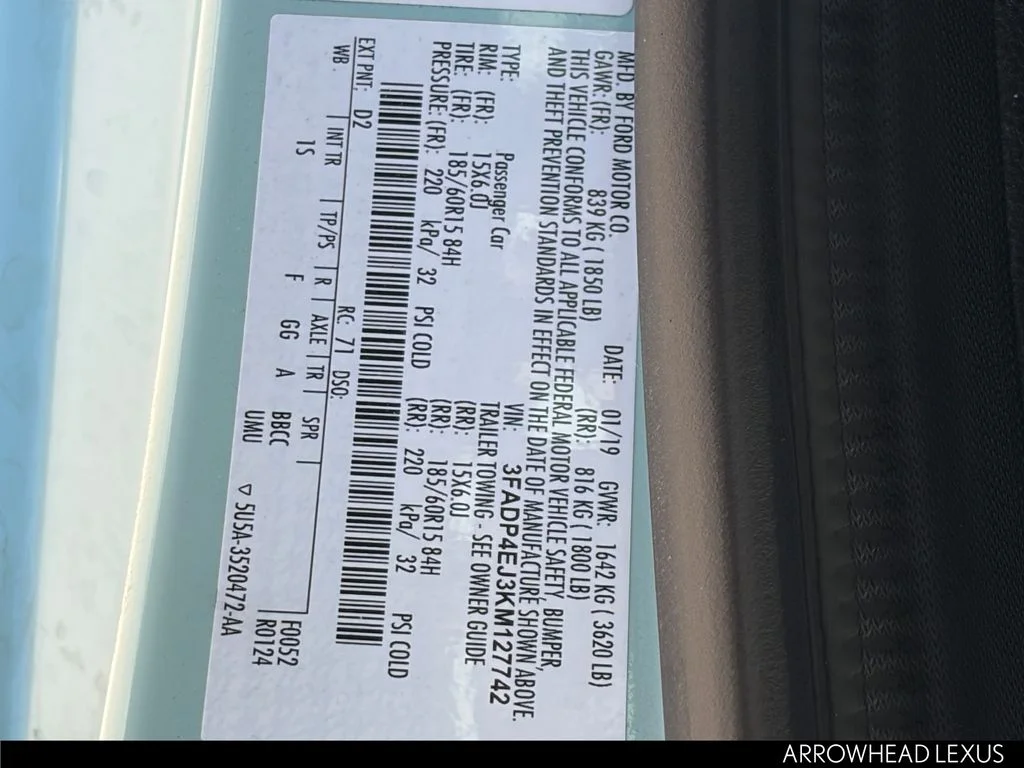 Used 2019 Green Ford SE image 17