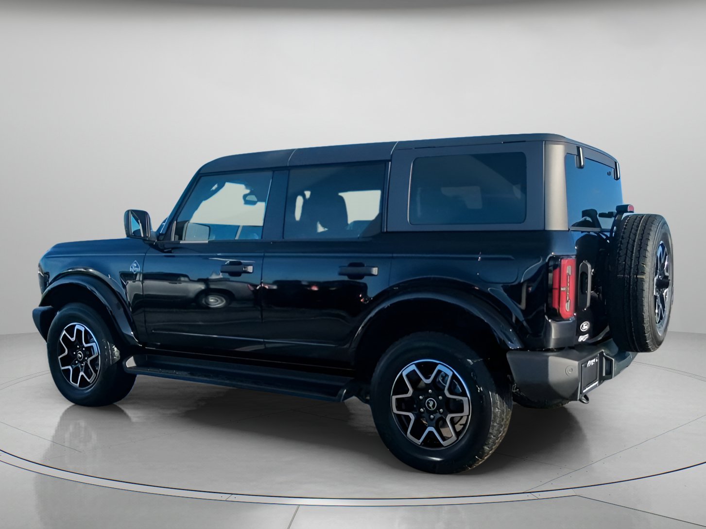 New 2026 Shadow Black Ford Outer Banks® image 16