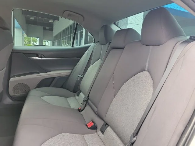 Used 2023 White Toyota LE image 17