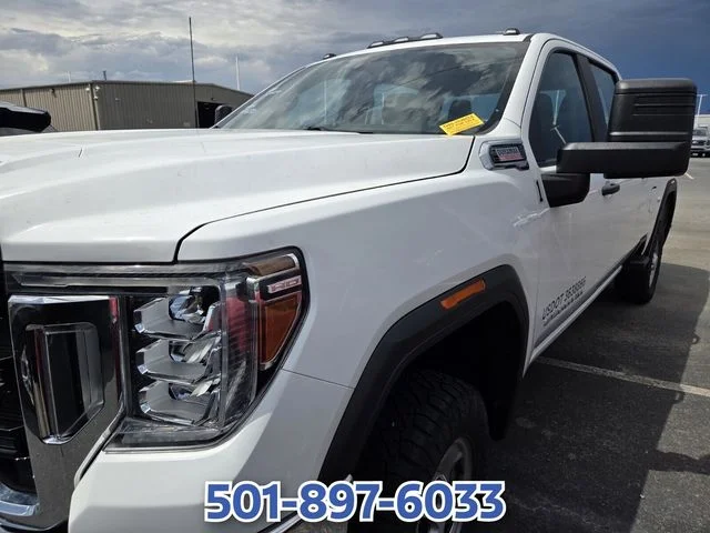 Used 2021 White GMC Base image 9