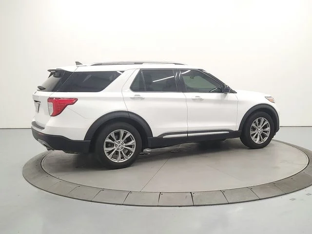 Used 2023 White Ford Limited image 8