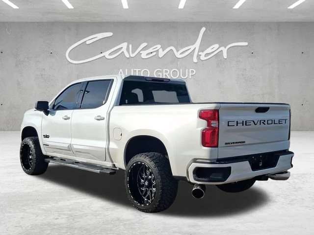 Used 2023 IRIDESCENT PEARL TRICOAT Chevrolet LTZ image 15