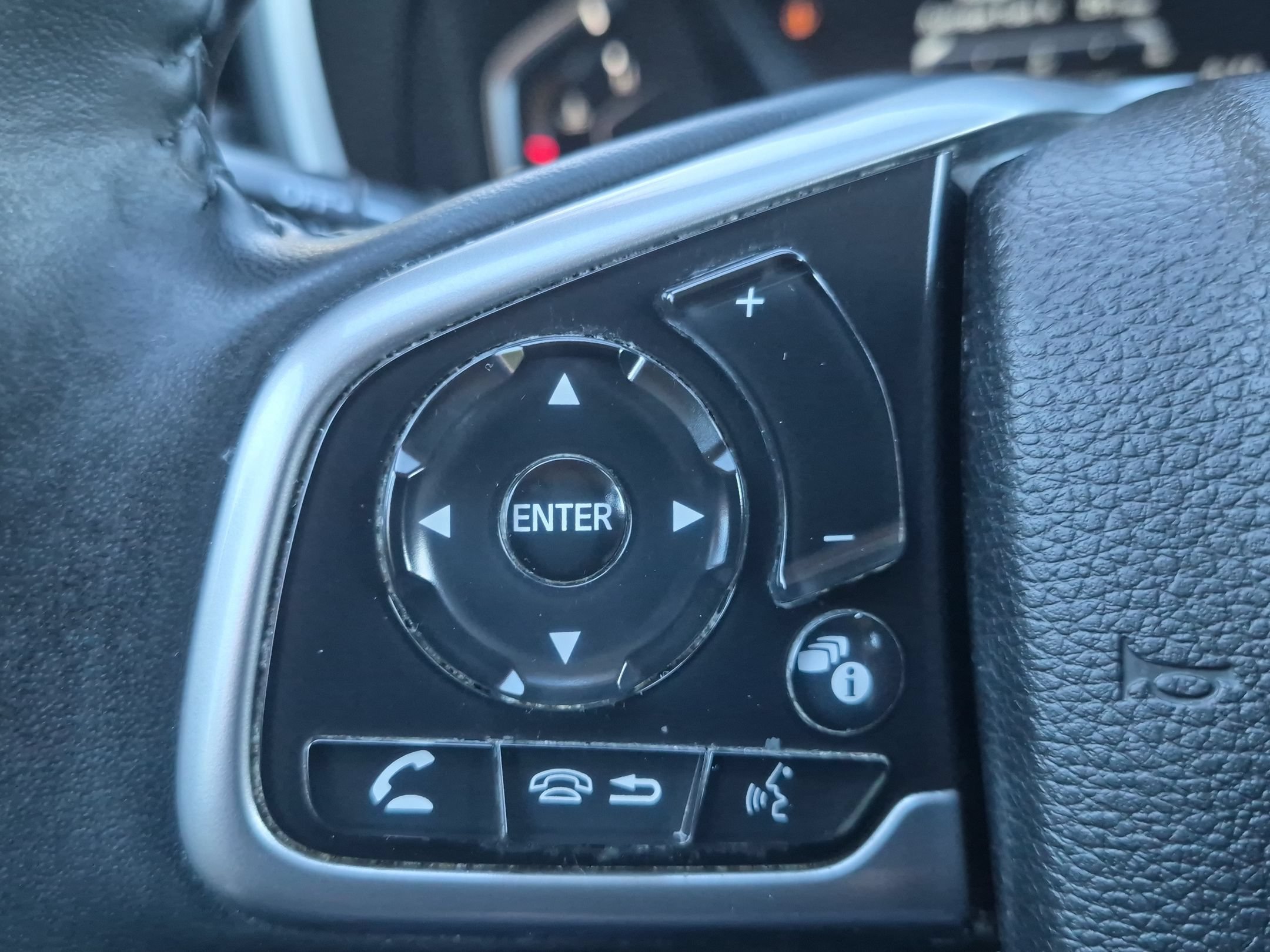 Certified Used 2020 White Honda EX-L image 14