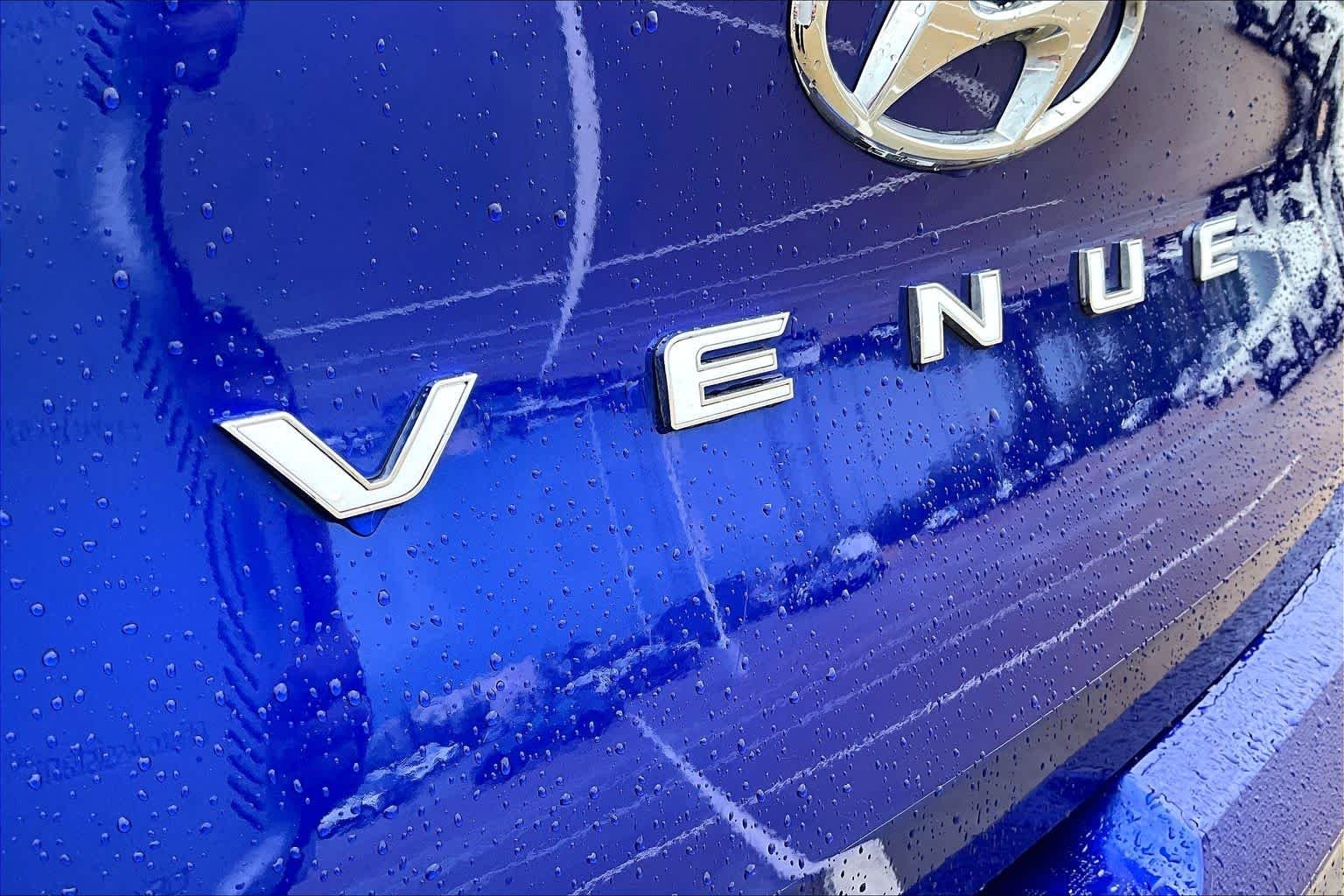 2025 Hyundai Venue SEL - Photo 10