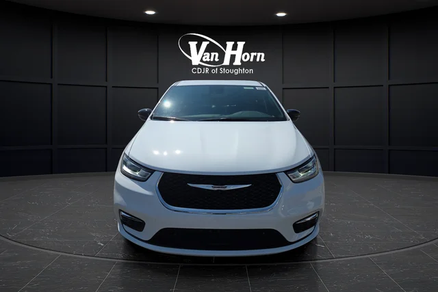 New 2026 Bright White Clear-Coat Exterior Paint Chrysler Select image 10