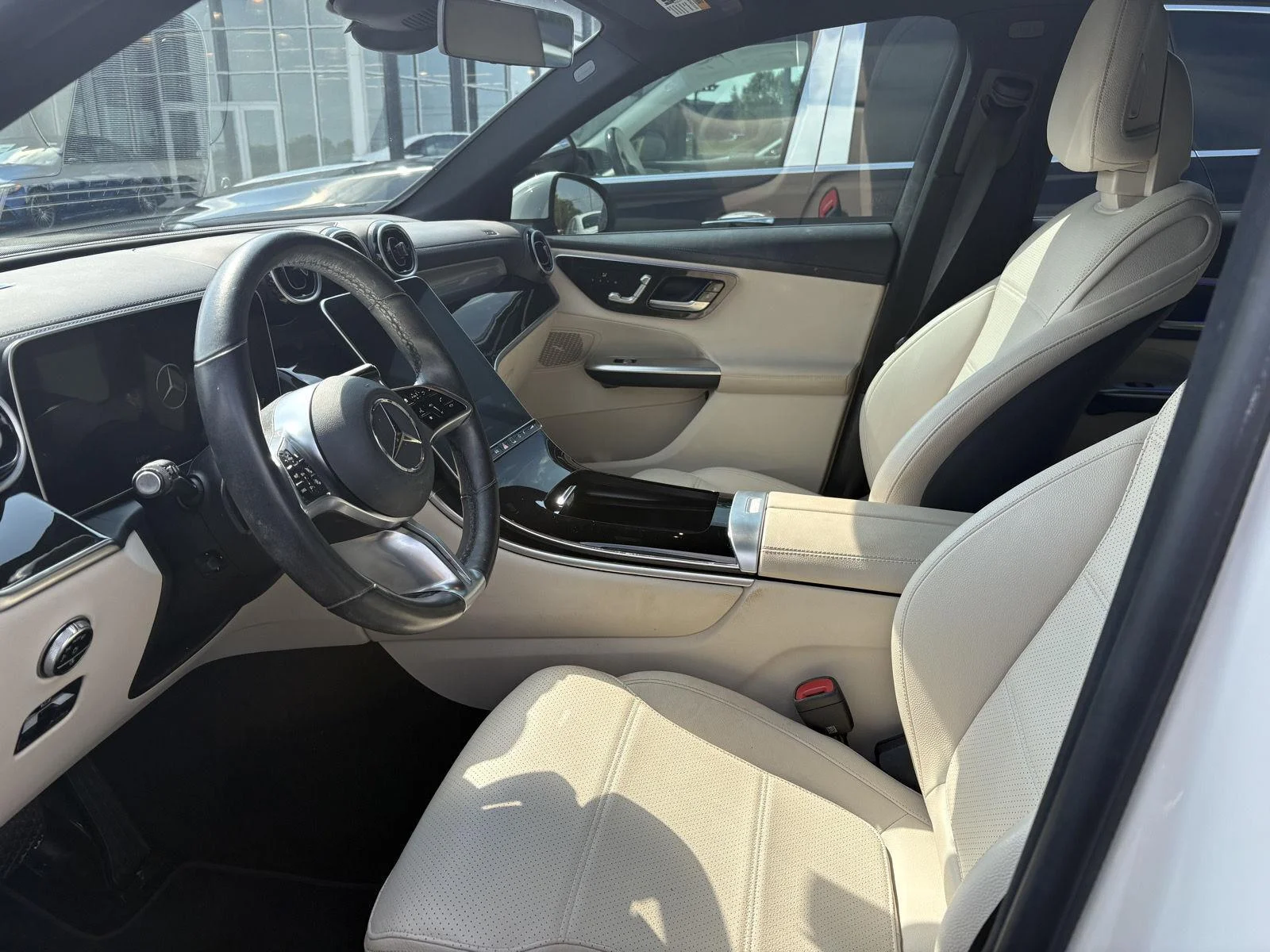 Used 2023 Polar White Mercedes-Benz GLC 300 image 7