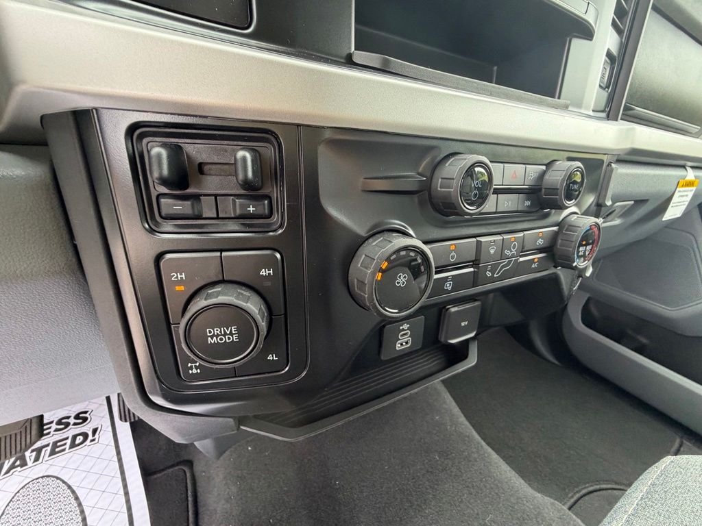 New 2026 Avalanche Ford F-250® XLT image 25