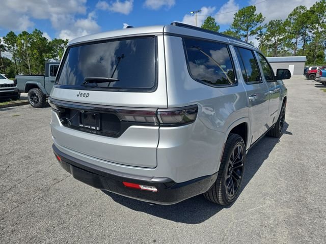 New 2026 Silver-Zynith Exterior Paint Jeep Summit Reserve image 4