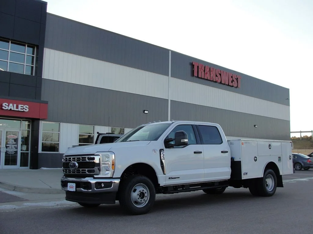 New 2026 Oxford White Ford F-350® XLT image 1