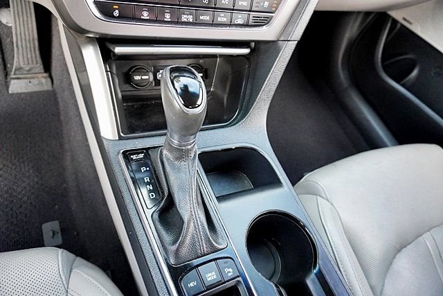 Used 2016 Gray Hyundai Limited image 29