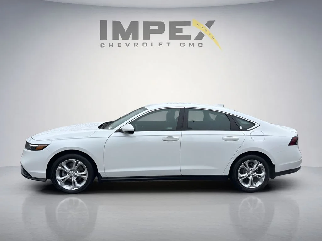 Used 2024 White Honda LX image 2