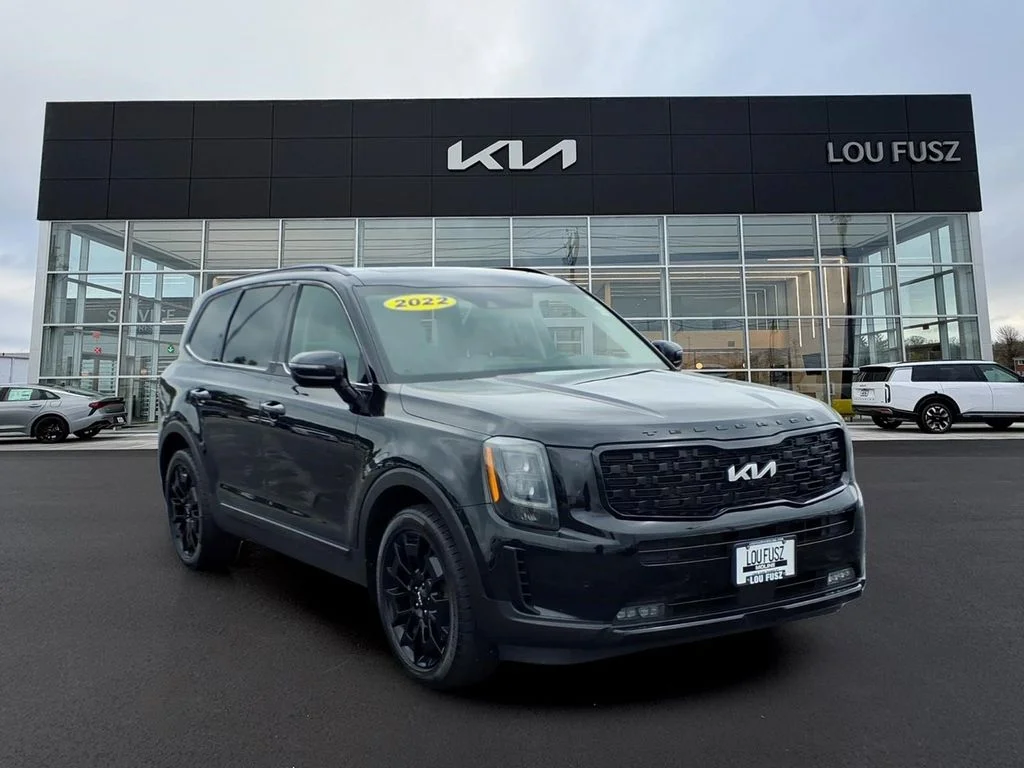 Used 2022 Black Kia SX image 1