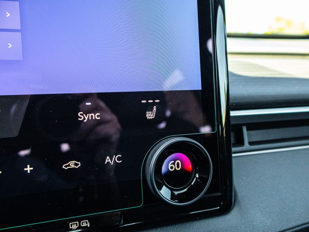2026 Toyota C-HR SE - Photo 32