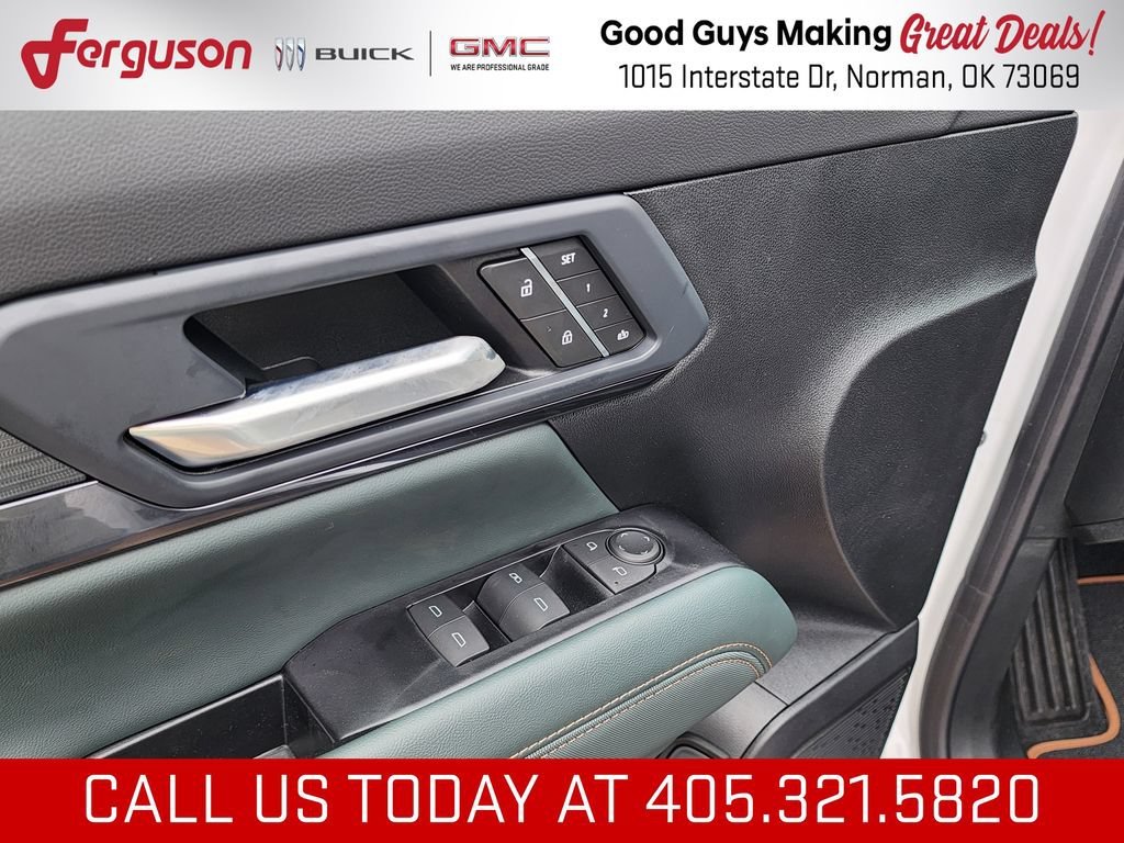 2027 GMC Terrain AT4 - Photo 14