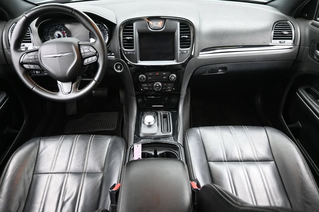 Used 2018 White Chrysler S image 15