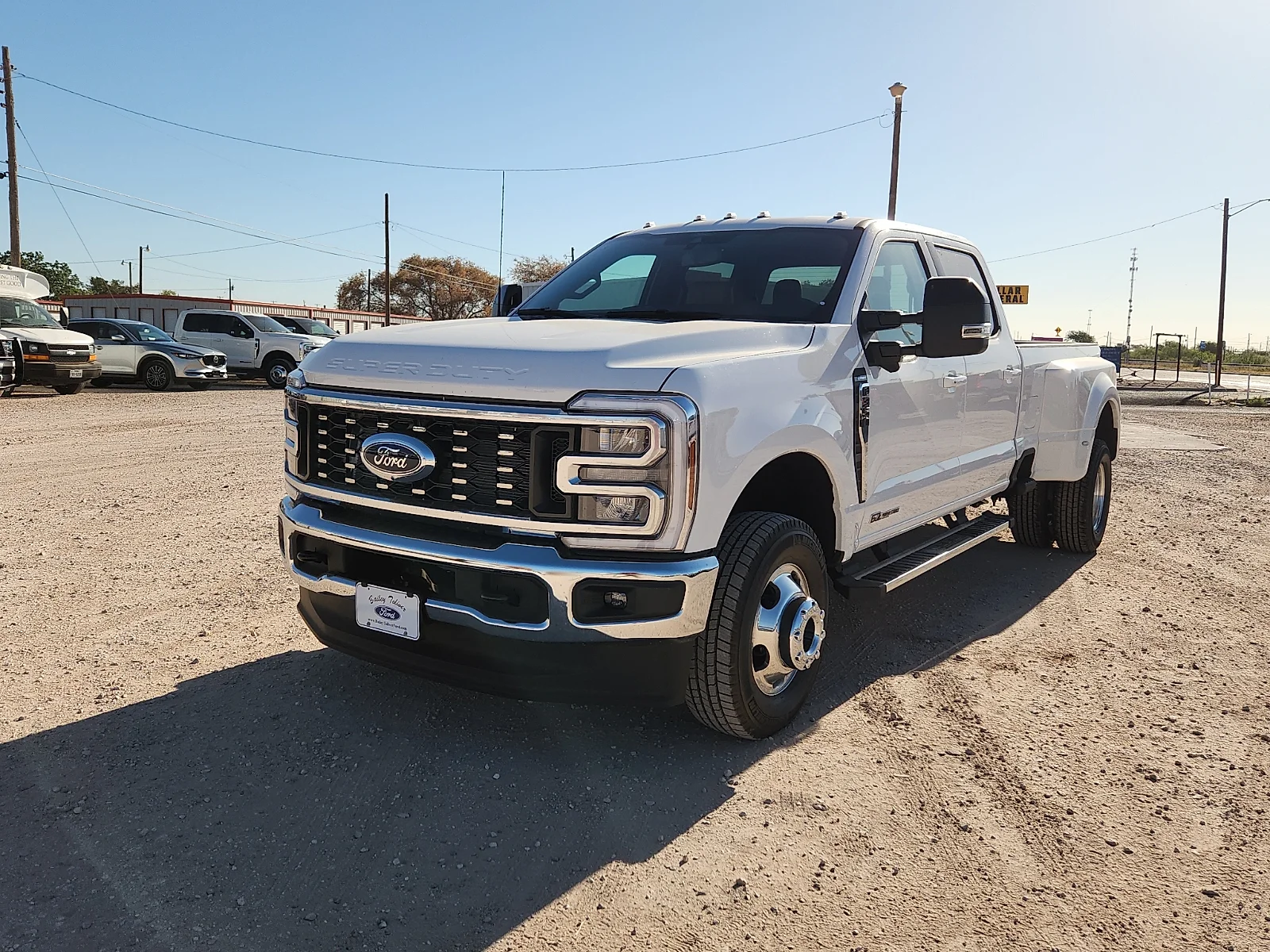 New 2026 Oxford White Ford LARIAT image 3