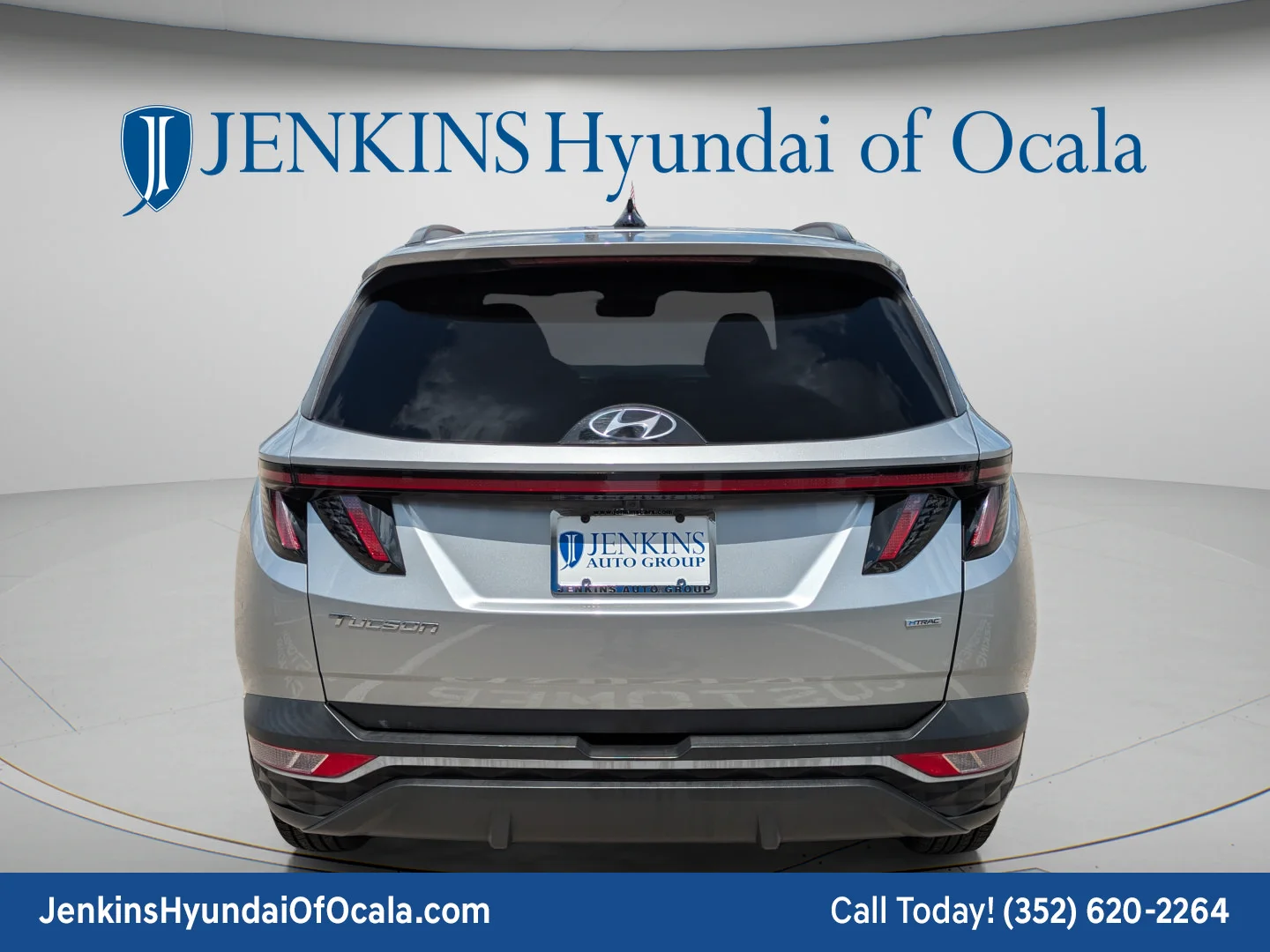 Used 2022 Shimmering Silver Hyundai SEL image 4