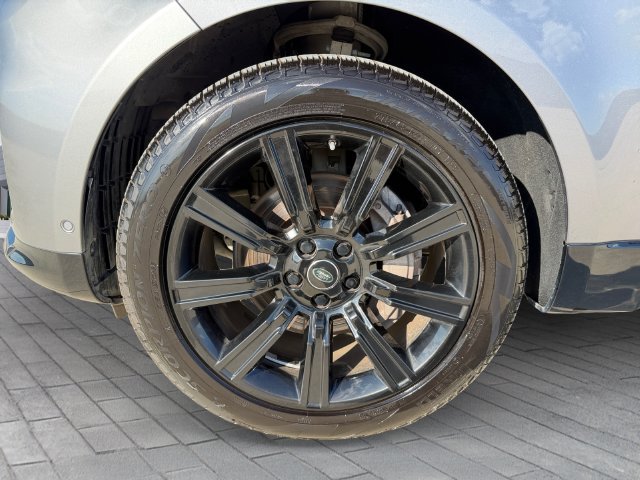 Used 2020 Gray Land Rover HSE image 9