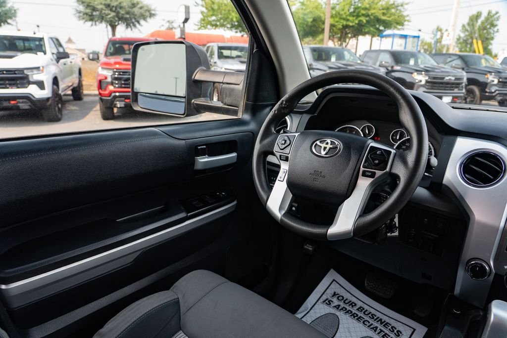 Used 2016 Magnetic Gray Metallic Toyota SR5 image 12