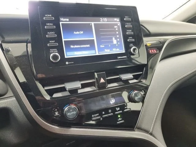Used 2024 Ice Cap Toyota SE image 29