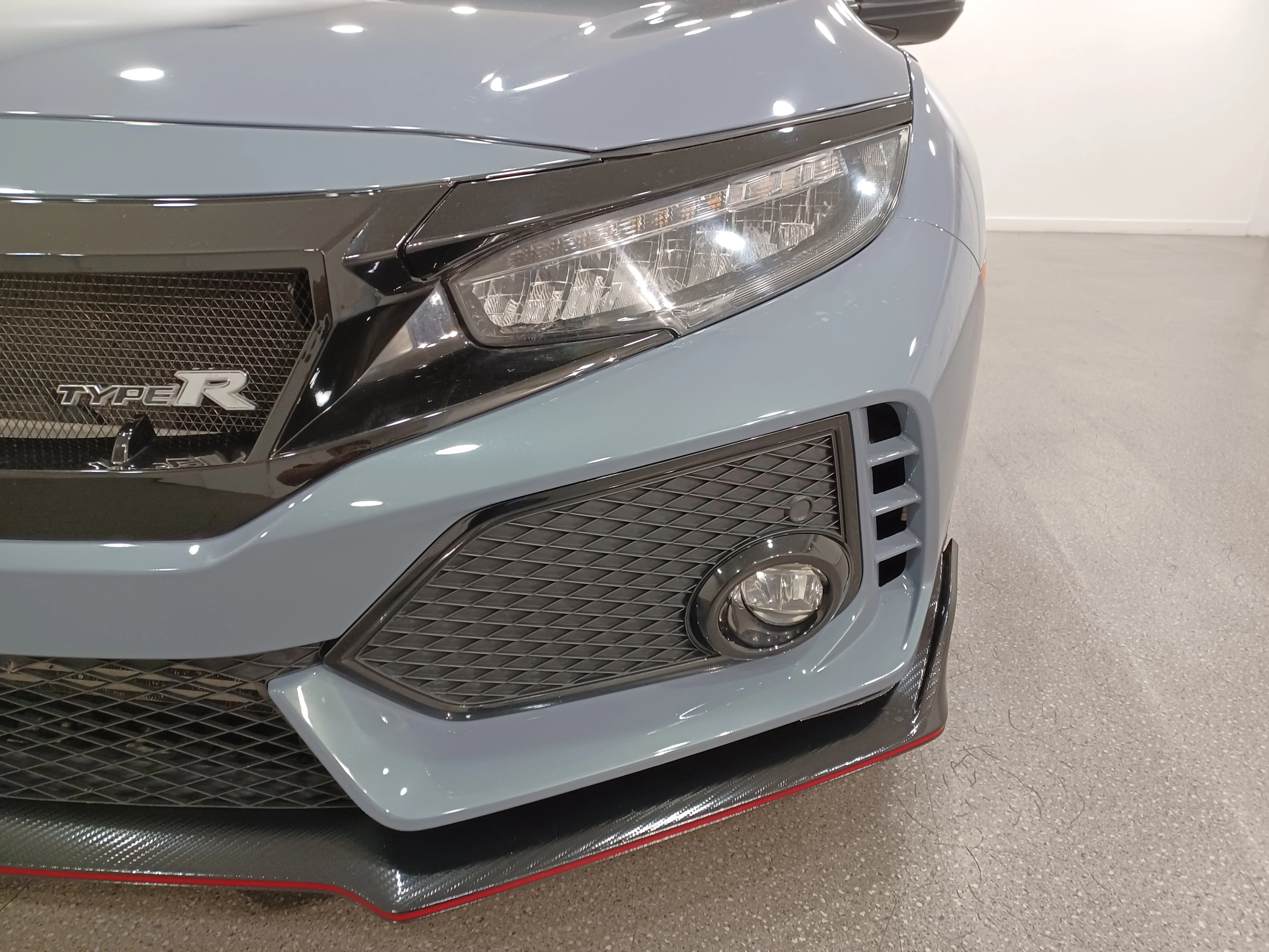 Used 2019 Sonic Grey Pearl Honda Manual*306HP!! | 6spd Manual | Sonic Grey Pearl | Red Alcantara Seats | Nav | Park Assist | CarPlay image 5