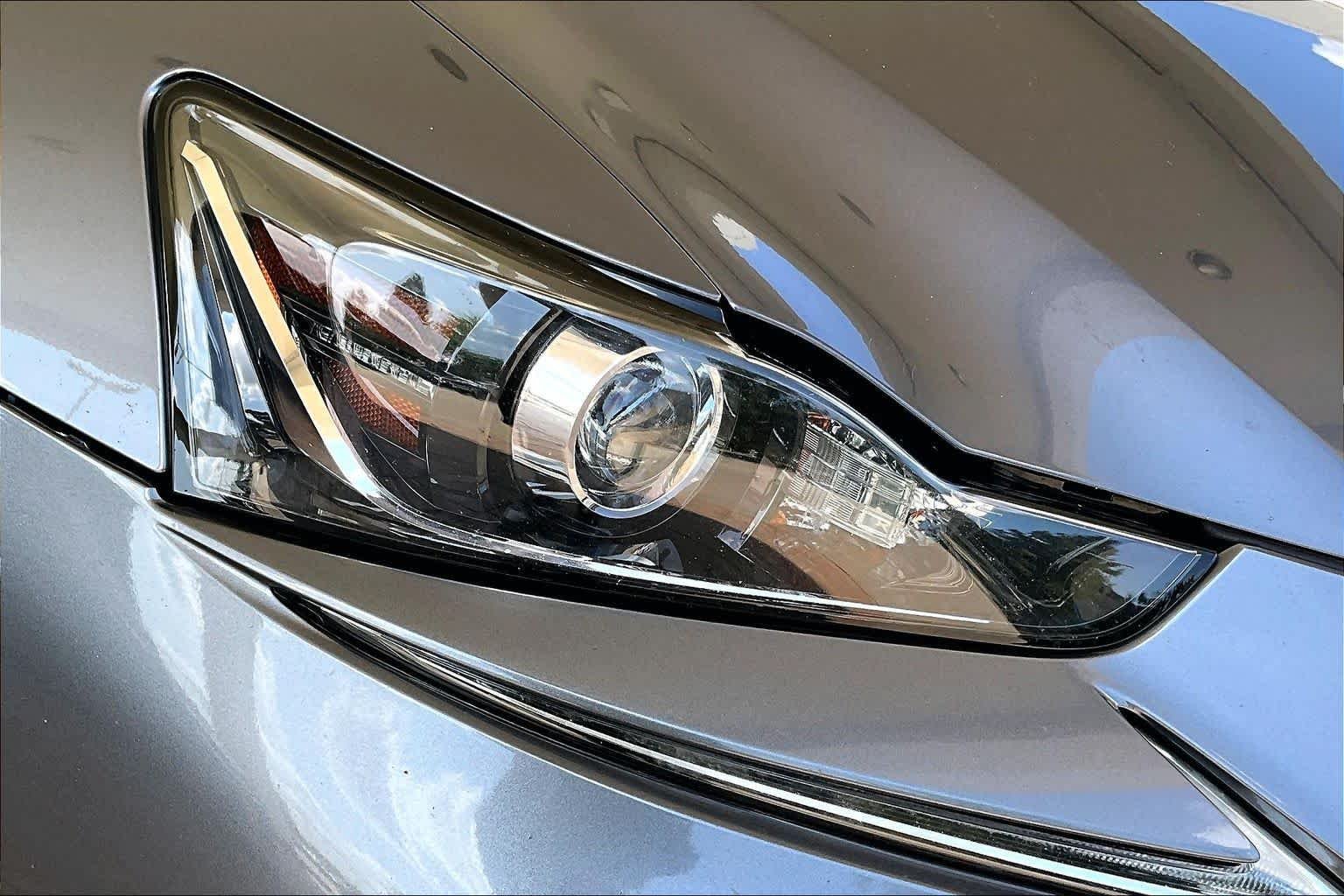 Used 2018 Nebula Gray Pearl Lexus  image 26