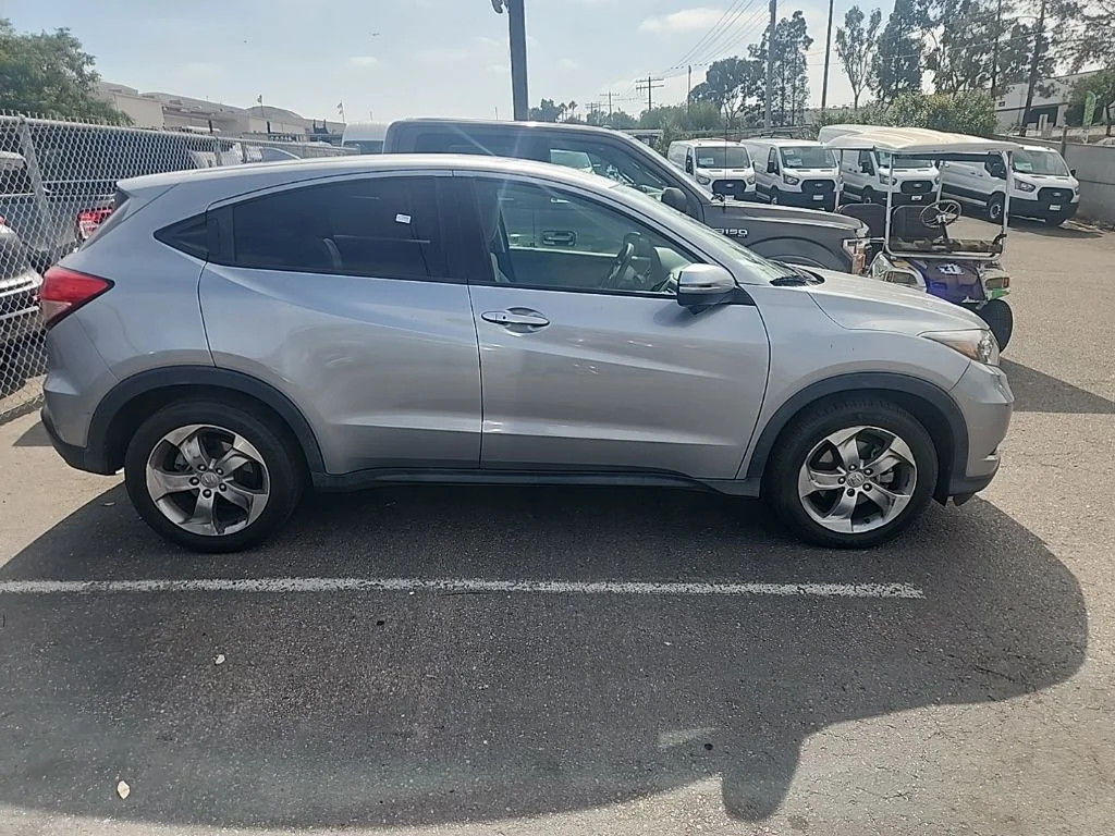 Used 2017 Silver Honda EX image 16