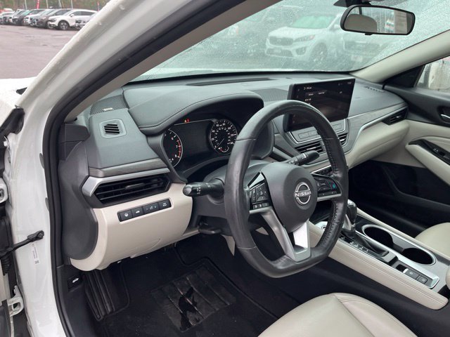 Certified Used 2023 White Nissan SL image 11