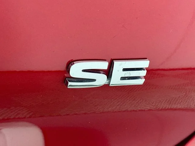 Certified Used 2024 Red Mitsubishi SE Black Edition image 27