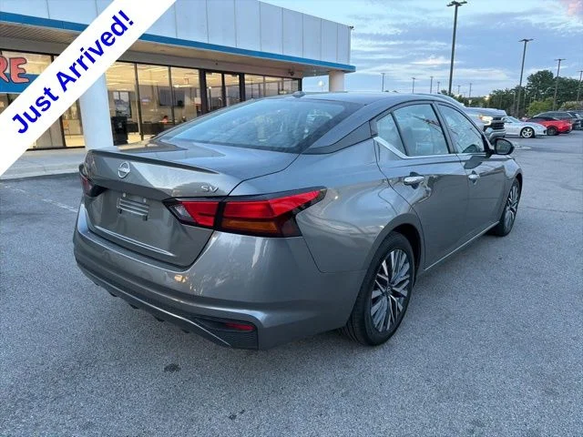 Used 2023 Gray Nissan 2.5 SV image 3