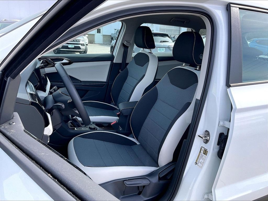New 2026 Pure White Volkswagen 1.5T S image 11