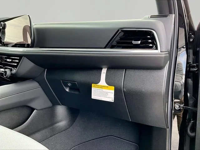 2026 Chevrolet Suburban Premier - Photo 29