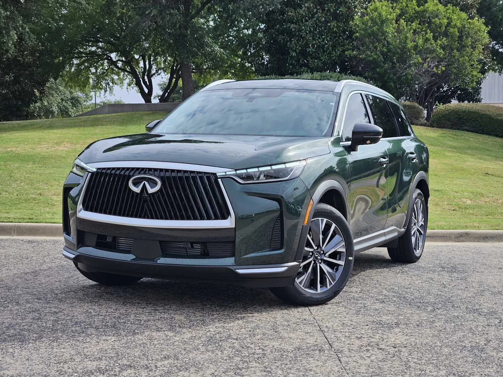 New 2027 INFINITI QX60 Luxe FWD