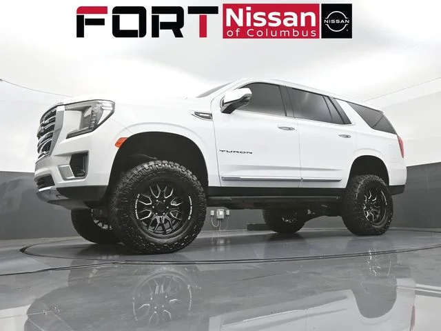 Used 2023 White GMC SLT image 37