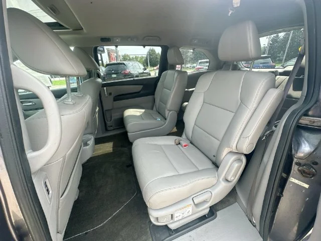 Used 2016 Gray Honda EX-L image 33