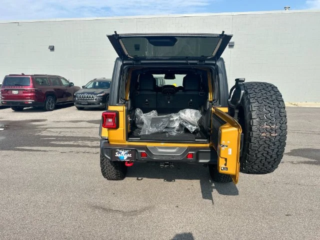 New 2026 Goldilocks Exterior Paint Jeep Rubicon image 26