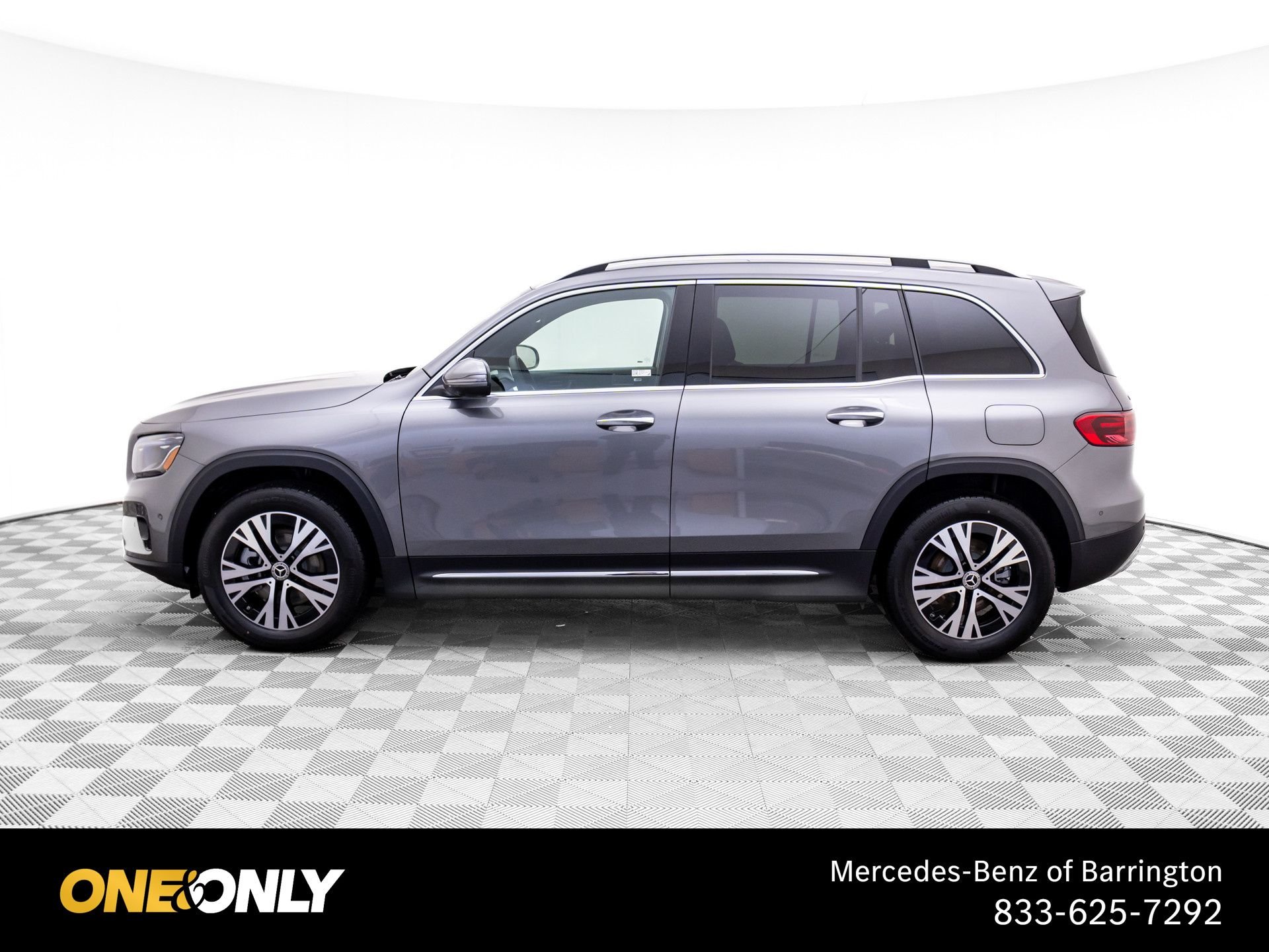 New 2026 Mountain Grey Metallic Mercedes-Benz GLB 250 image 2